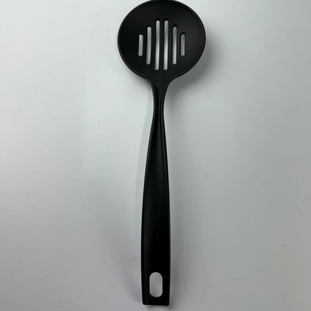 Tailormade Black Nylon Slotted Serving Spoon Plastic Heat Resistant Utensil